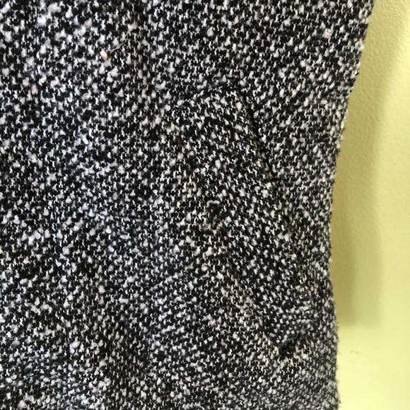 Black and white hooded vest - Picture 5 of 8